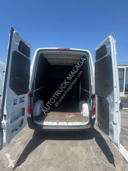 Véhicule utilitaire Mercedes