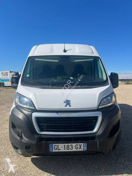 Véhicule utilitaire Peugeot