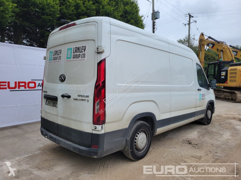 Véhicule utilitaire Maxus 9