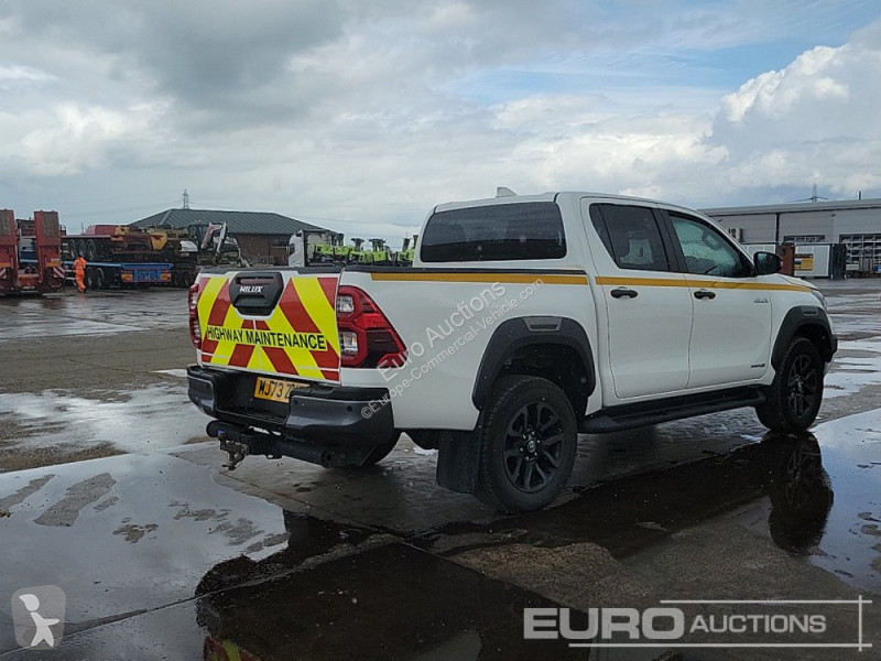 Furgoneta Toyota Hilux