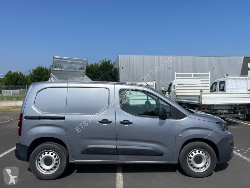 Véhicule utilitaire Peugeot