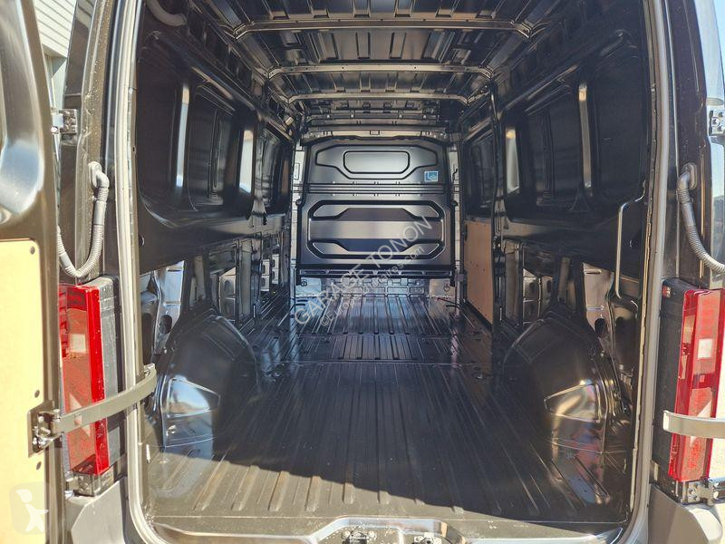 Furgoneta Nissan L3H2 150