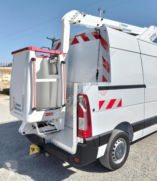 Bedrijfswagen Renault 2.3 DCI 125