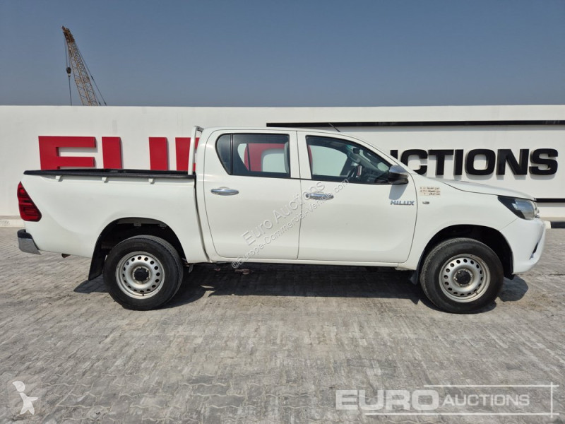 Veicolo commerciale Toyota Hilux DLX