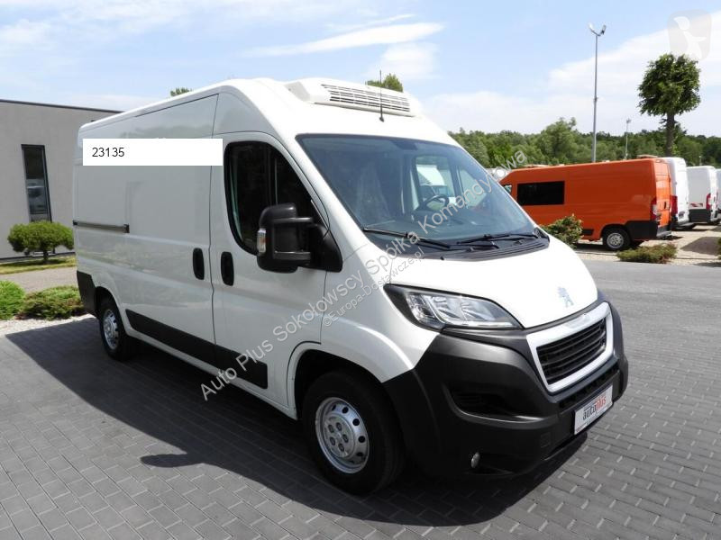 Autoutilitară Peugeot BOXER  FURGON CHŁODNIA...