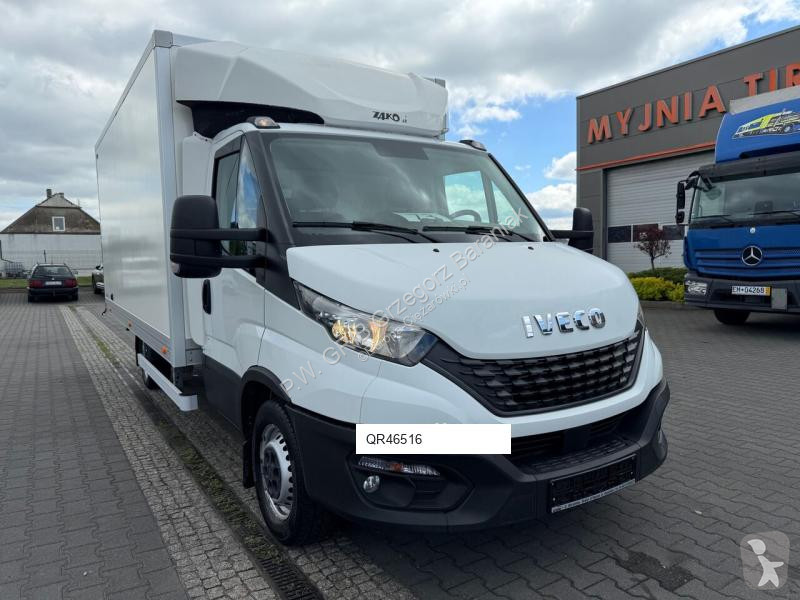 Autoutilitară Iveco 35S18 Kontener 4,5m Drzwi...