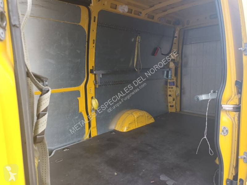 Furgoneta Iveco
