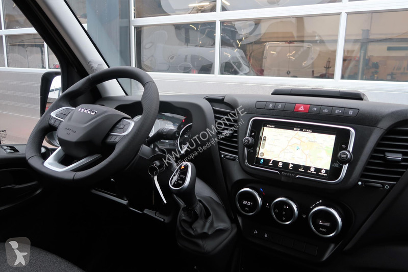 Veicolo commerciale Iveco 35S18HV 3.0 L2H2 AUT/...