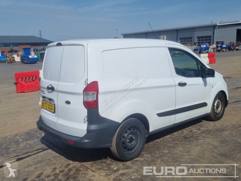Autoutilitară Ford Courier