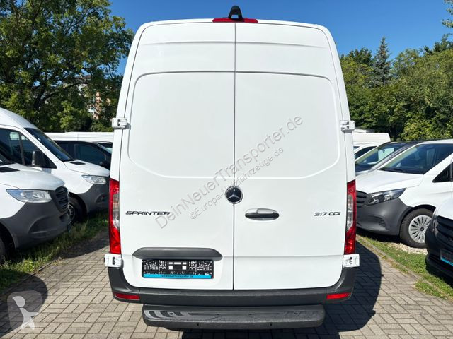Autoutilitară Mercedes 317 CDI...