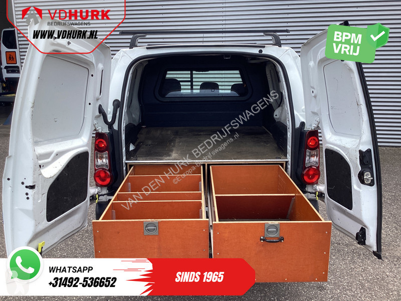 Véhicule utilitaire Peugeot 1.6 HDI 90 pk...