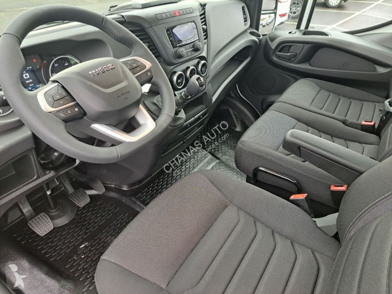Autoutilitară Iveco 35C18 180CV 3L ACIER JPM...