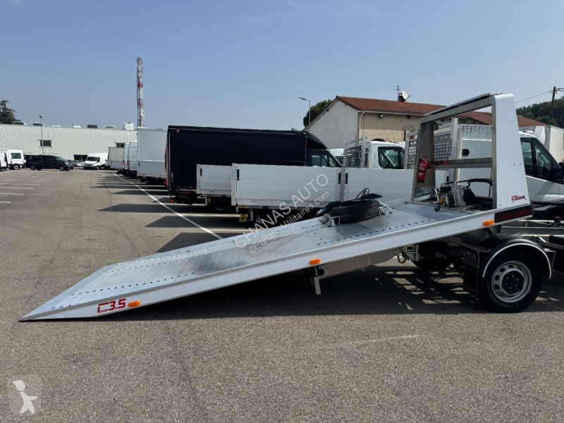 Furgoneta Iveco 35S16 160CV 2L3 DEPANNEUSE...