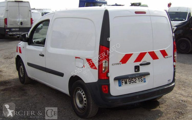 Véhicule utilitaire Mercedes
