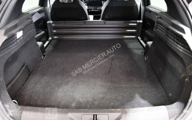 عربة نفعية Peugeot