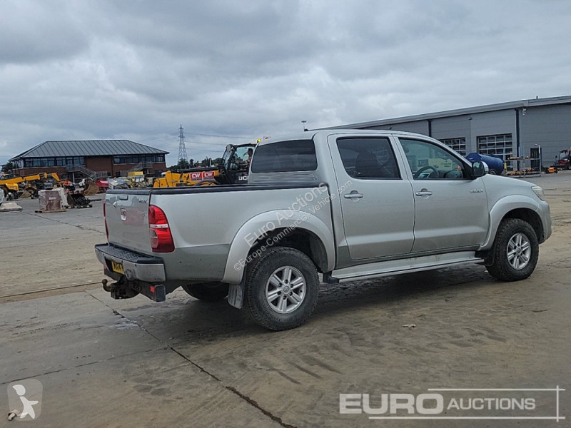 Furgoneta Toyota Hilux