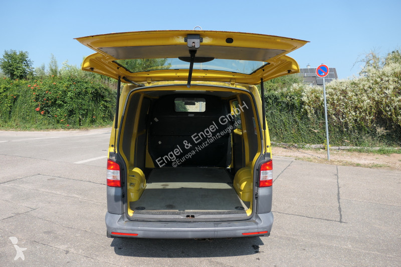Autoutilitară Volkswagen T5 Transporter 2.0 TDI...