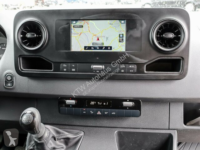 Véhicule utilitaire Mercedes 317 CDI...