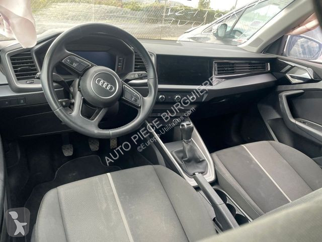 Véhicule utilitaire Audi 1.0 25 TFSi 95...