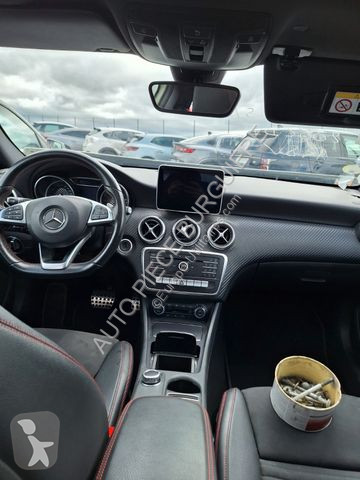 Véhicule utilitaire Mercedes 200 2.0d 136...