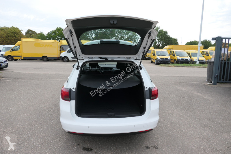 Autoutilitară Opel Astra Sports Tourer 1.5 CDTI...
