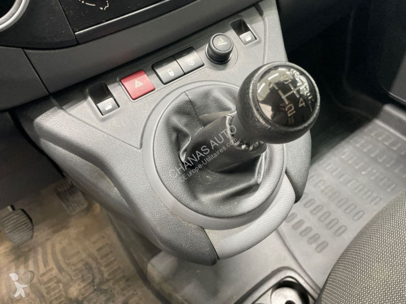 Furgoneta Peugeot LONG 1.6 BLUEHDI 100 PREMIUM...