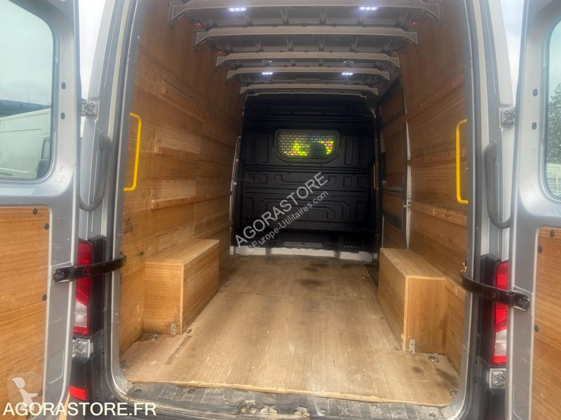 Véhicule utilitaire MAN TGE 3.180