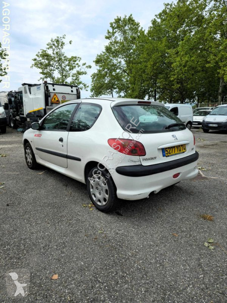 Véhicule utilitaire Peugeot 206