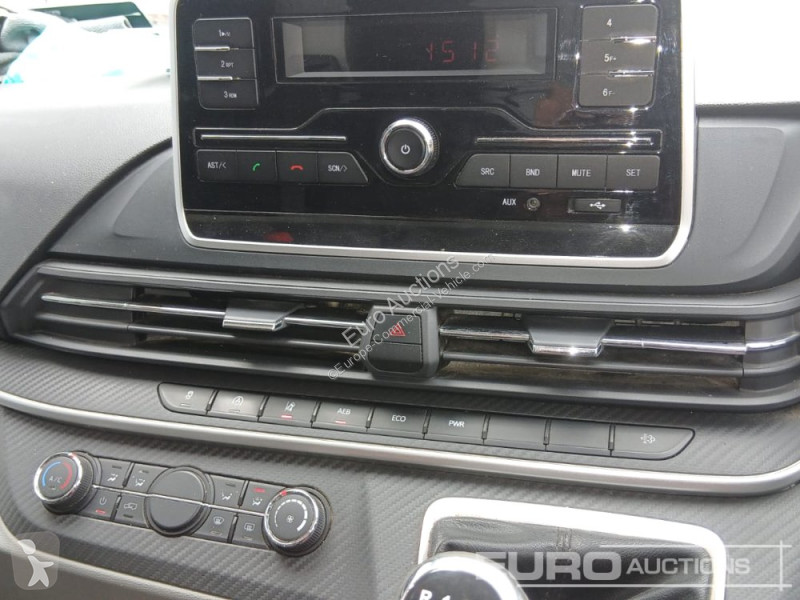 Véhicule utilitaire Maxus 9