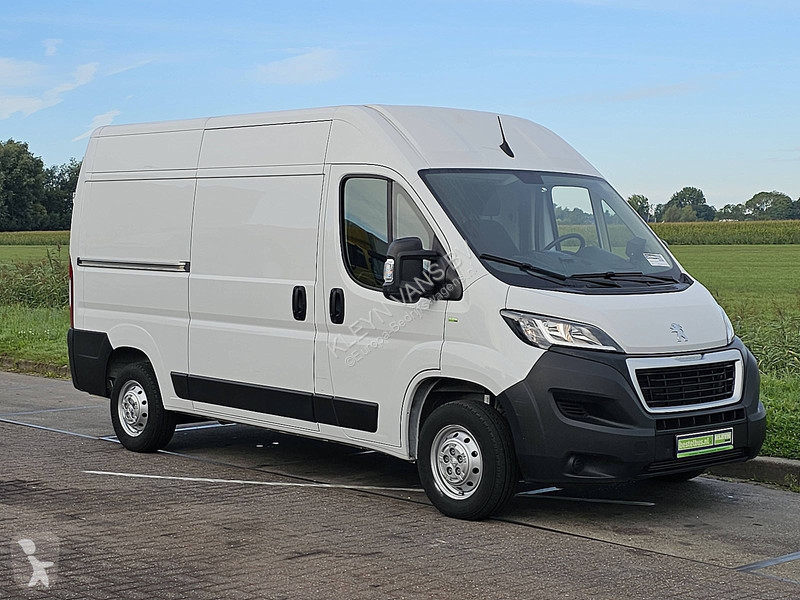 Véhicule utilitaire Peugeot 2.2 BHDI 120 L2H2 PREM