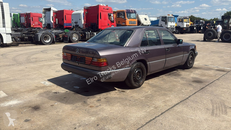 Véhicule utilitaire Mercedes (GERMAN CAR /...