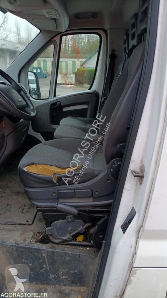 Véhicule utilitaire Peugeot BOXER