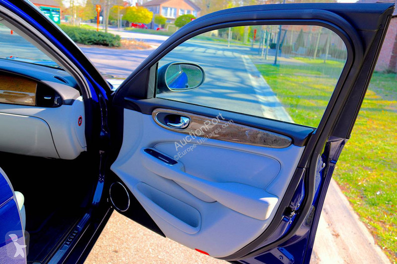 Véhicule utilitaire Jaguar (X350) 6 _ 3.0 Sport