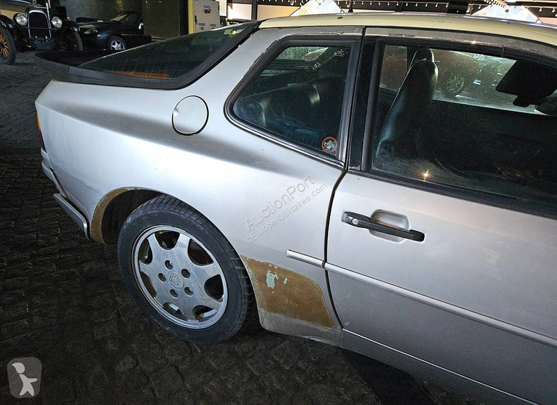 Furgoneta Porsche Turbo 944
