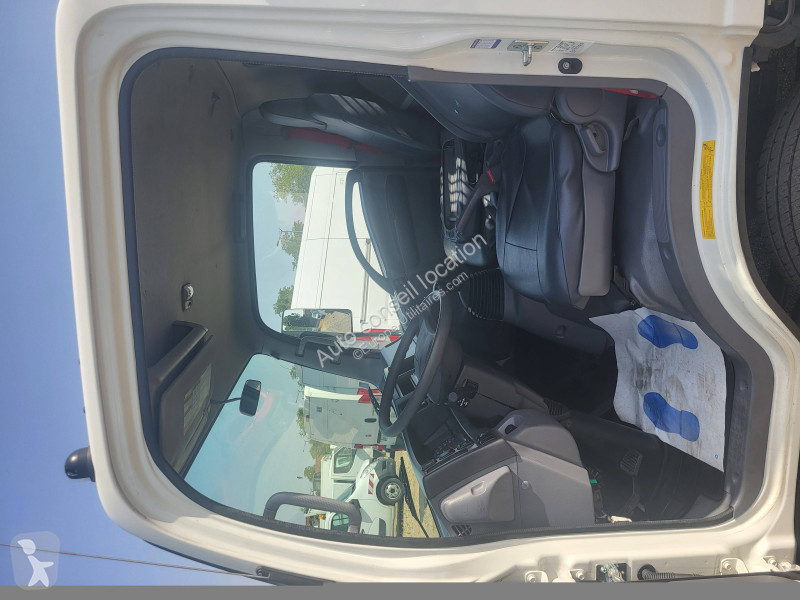 Furgoneta Isuzu PLATEAU 4500 X 2100 3.0 L 150 R.J