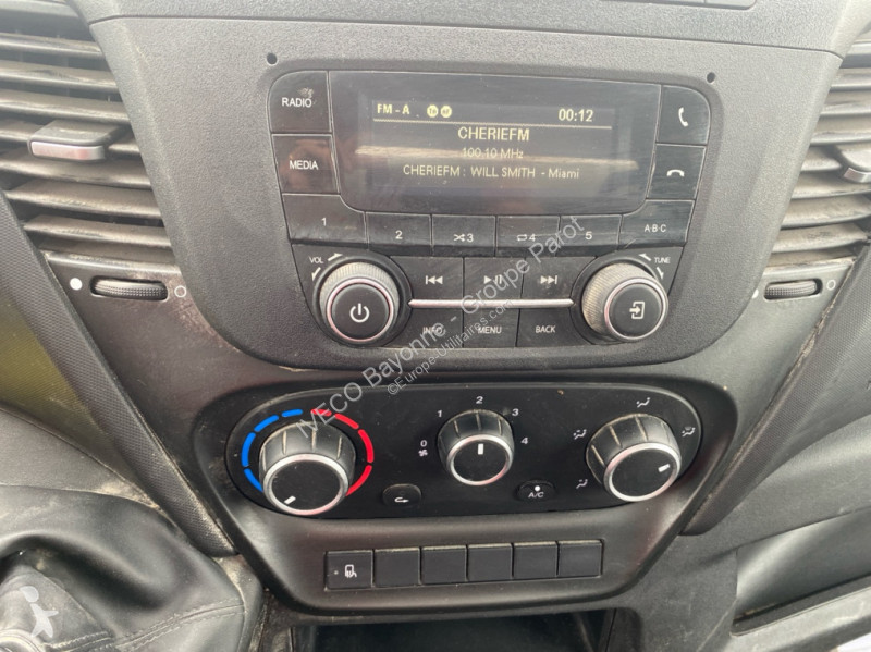 Furgoneta Iveco 35C16H3.0 empattement 3750 Tor
