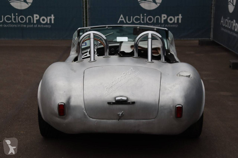 Furgoneta   Cobra replica