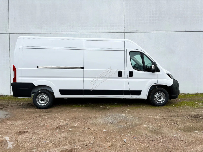 Véhicule utilitaire Peugeot L3H2 | Leasing