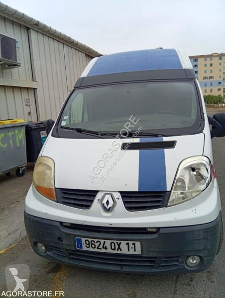 Véhicule utilitaire Renault TRAFIC