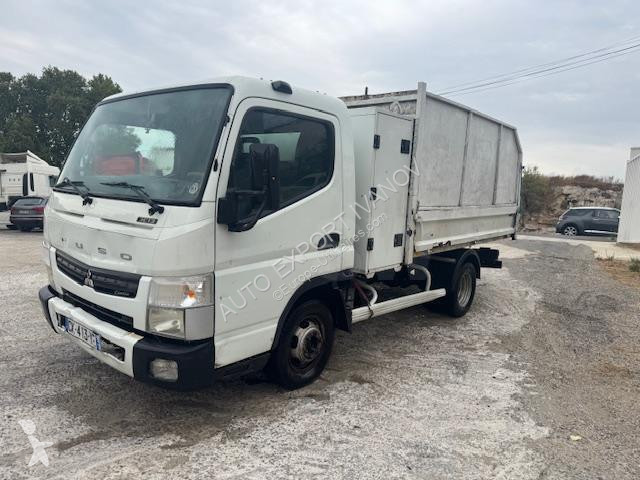 Véhicule utilitaire Mitsubishi Fuso  FUSO...