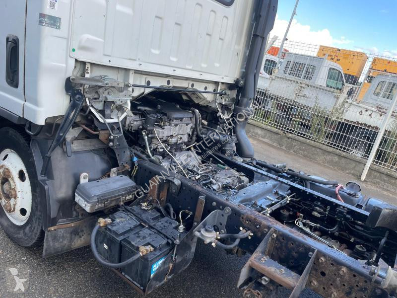 Véhicule utilitaire Isuzu