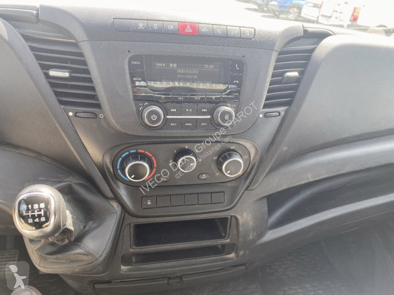 Furgoneta Iveco 35C16H3.0 empattement 3750