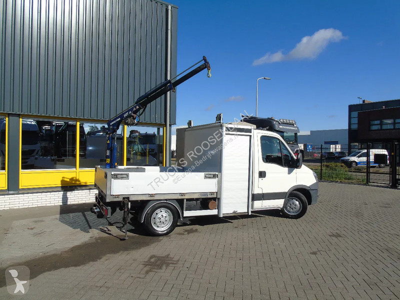 Véhicule utilitaire Iveco 35S15 + amcoveba 602...