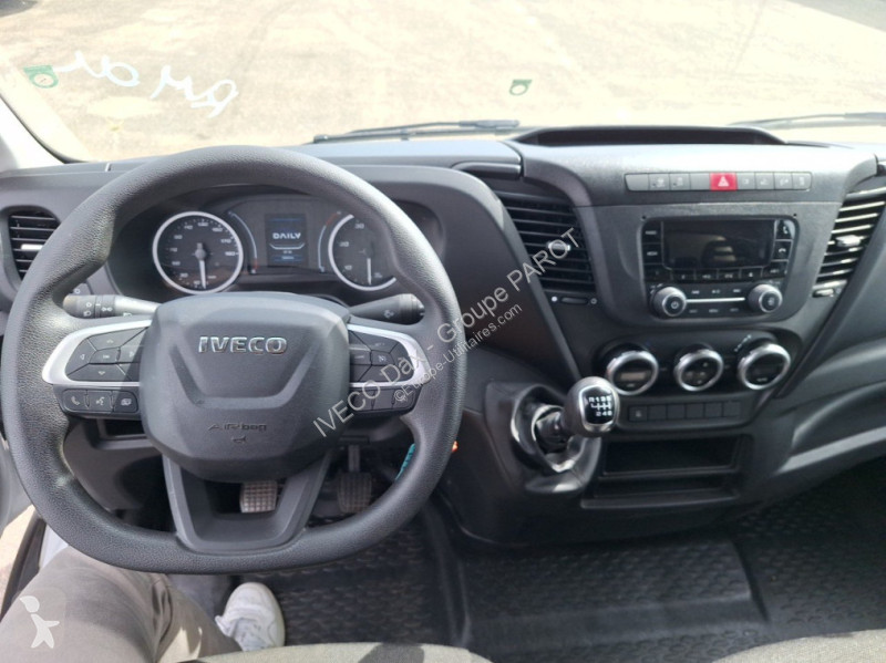 Furgoneta Iveco 35C16H3.0 empattement 4100