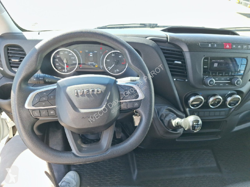 Furgoneta Iveco 35C16H3.0 empattement 4100
