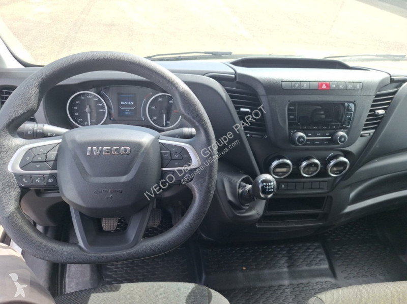 Veículo utilitário Iveco 35C16H3.0 empattement...