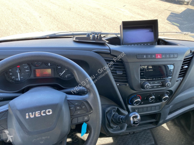 Véhicule utilitaire Iveco 35C16H3.0 empattement...