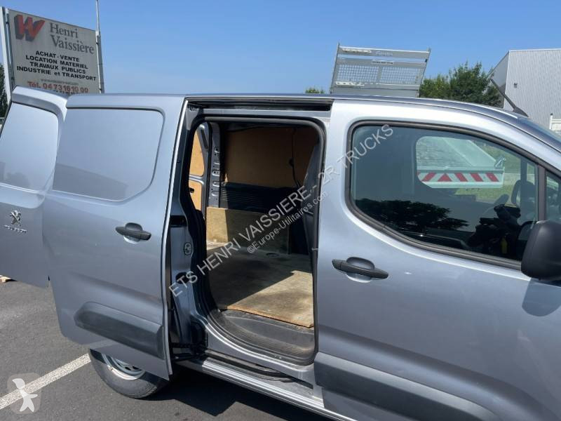 Autoutilitară Peugeot