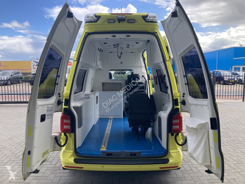 Volkswagen Ambulance T6 Transporter