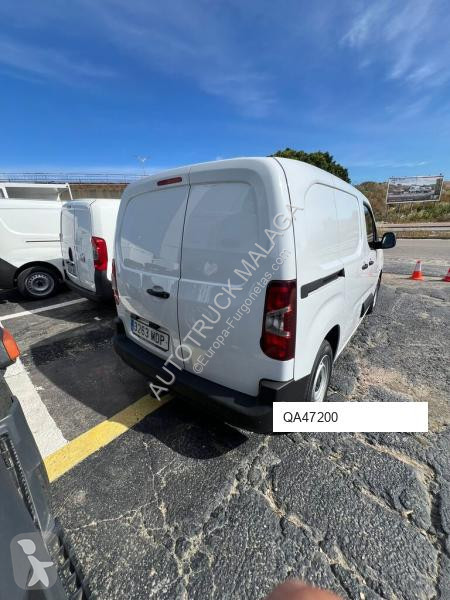 Véhicule utilitaire Opel Carg